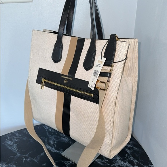 MICHAEL Michael Kors Handbags - Michael Kors Handbag Kempner Large North South Tote Black Camel AUTHENTIC NWT